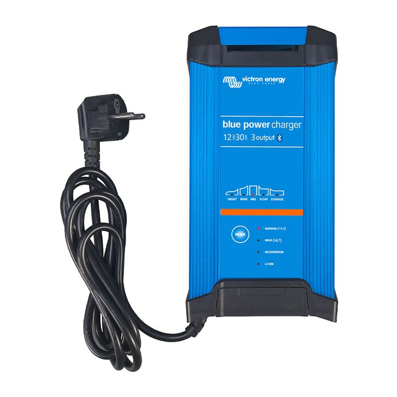 Blue Smart IP22 Charger 12/30 (3)